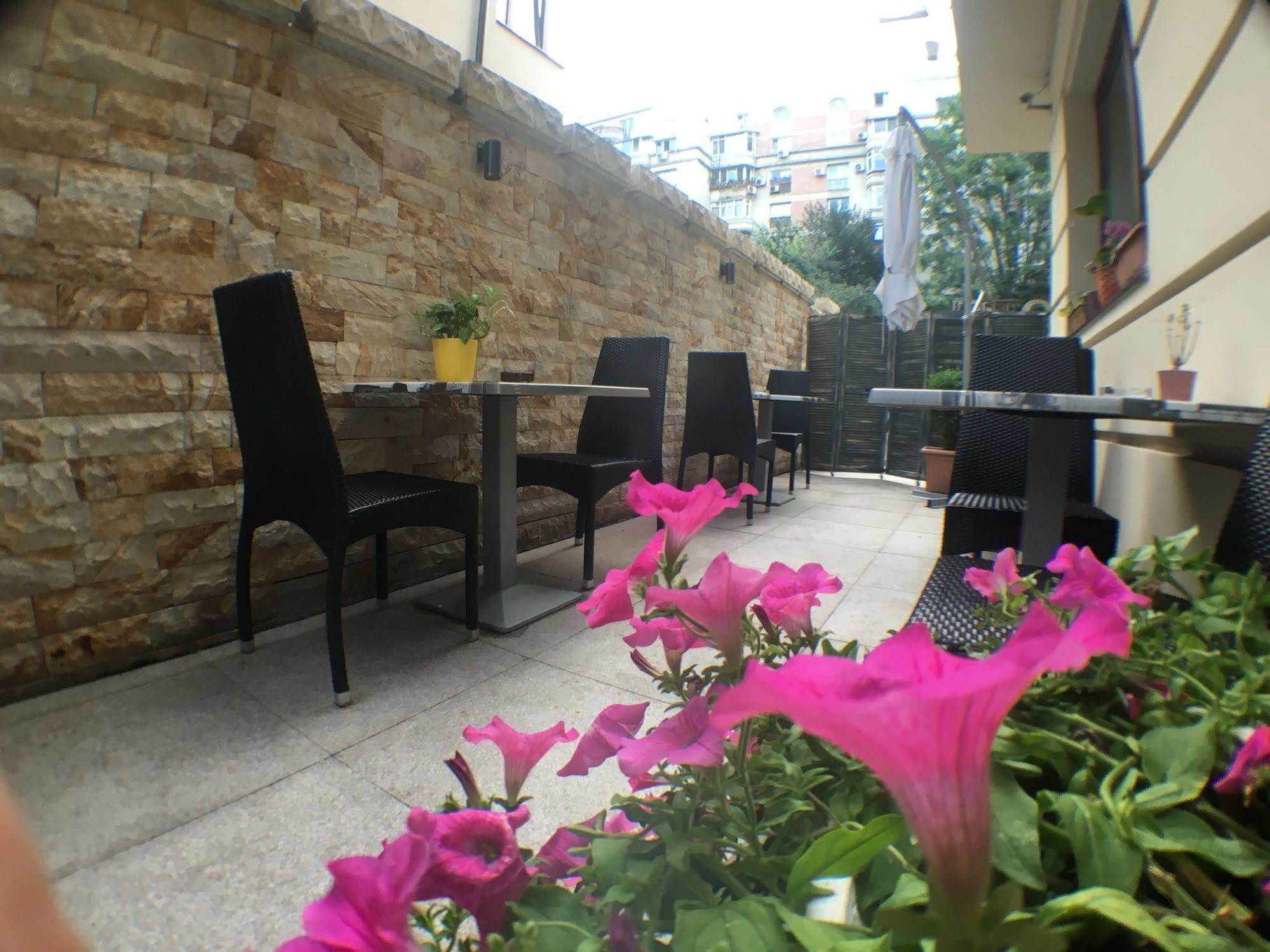 Dbh Bucharest Hotel Exterior foto